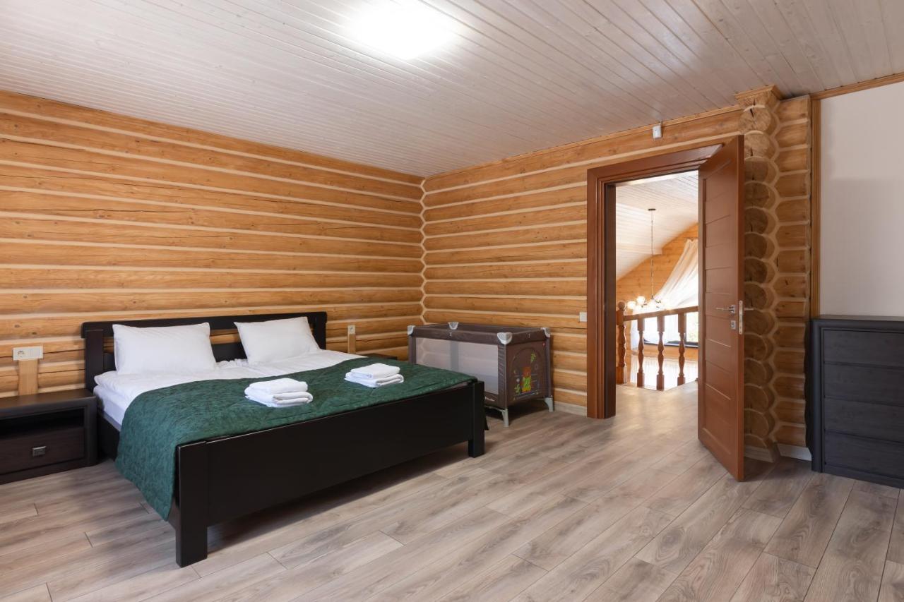 Bambetli Villa Tatariv Bagian luar foto