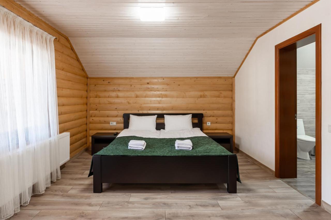 Bambetli Villa Tatariv Bagian luar foto